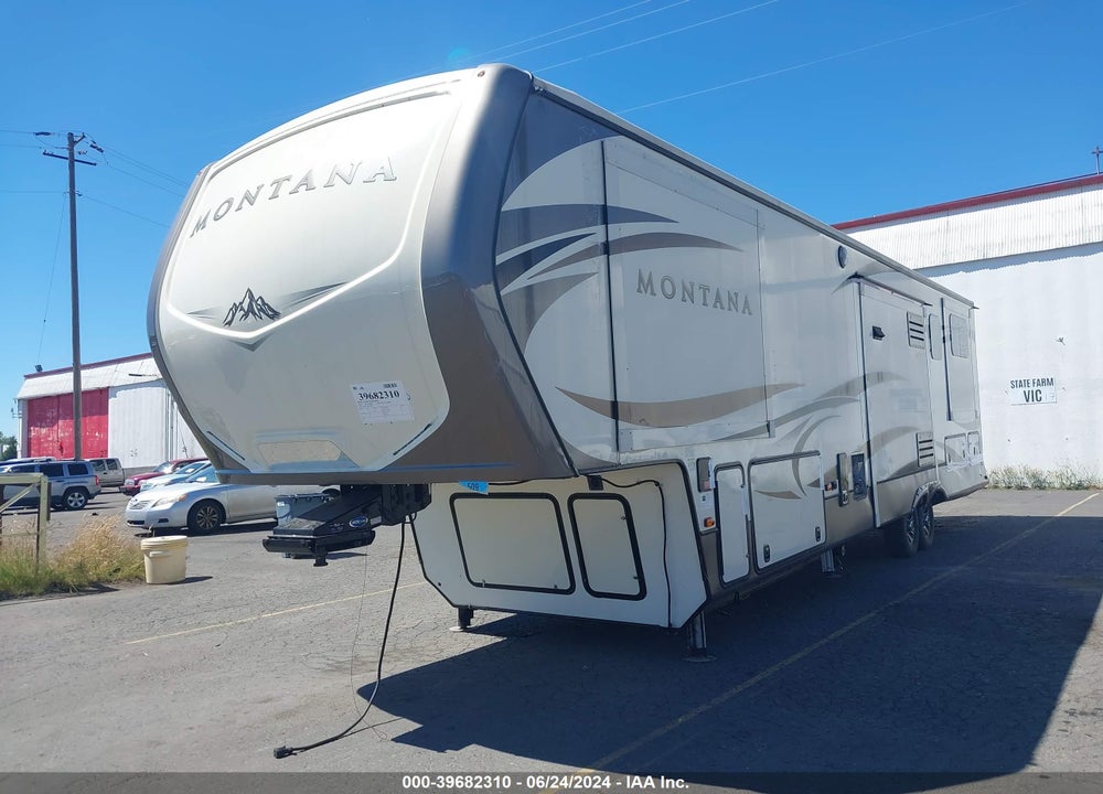 2016 KEYSTONE MONTANA 3790RD VIN: 4YDF37928G4702453