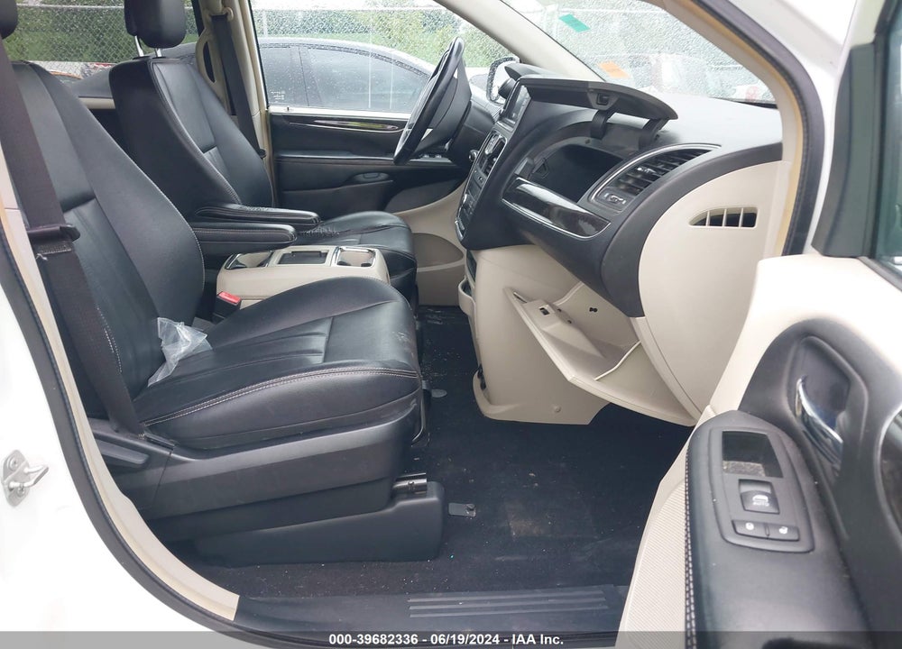 2014 CHRYSLER TOWN & COUNTRY TOURING VIN: 2C4RC1BG6ER449372
