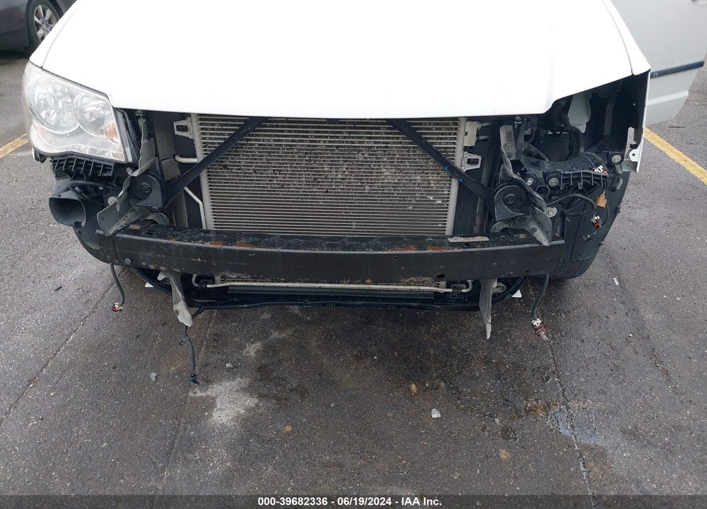 2014 CHRYSLER TOWN & COUNTRY TOURING VIN: 2C4RC1BG6ER449372