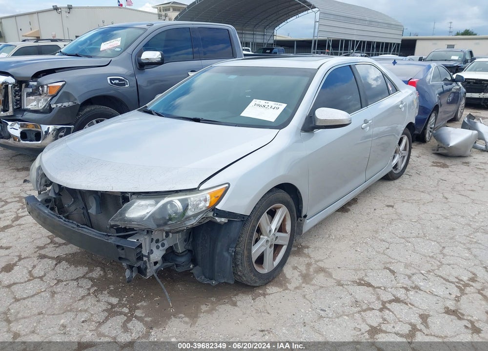 2014 TOYOTA CAMRY SE VIN: 4T1BF1FK4EU755136