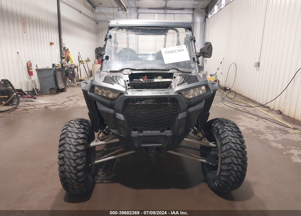 2017 POLARIS RAZR VIN: 3NSVFE920HF919613