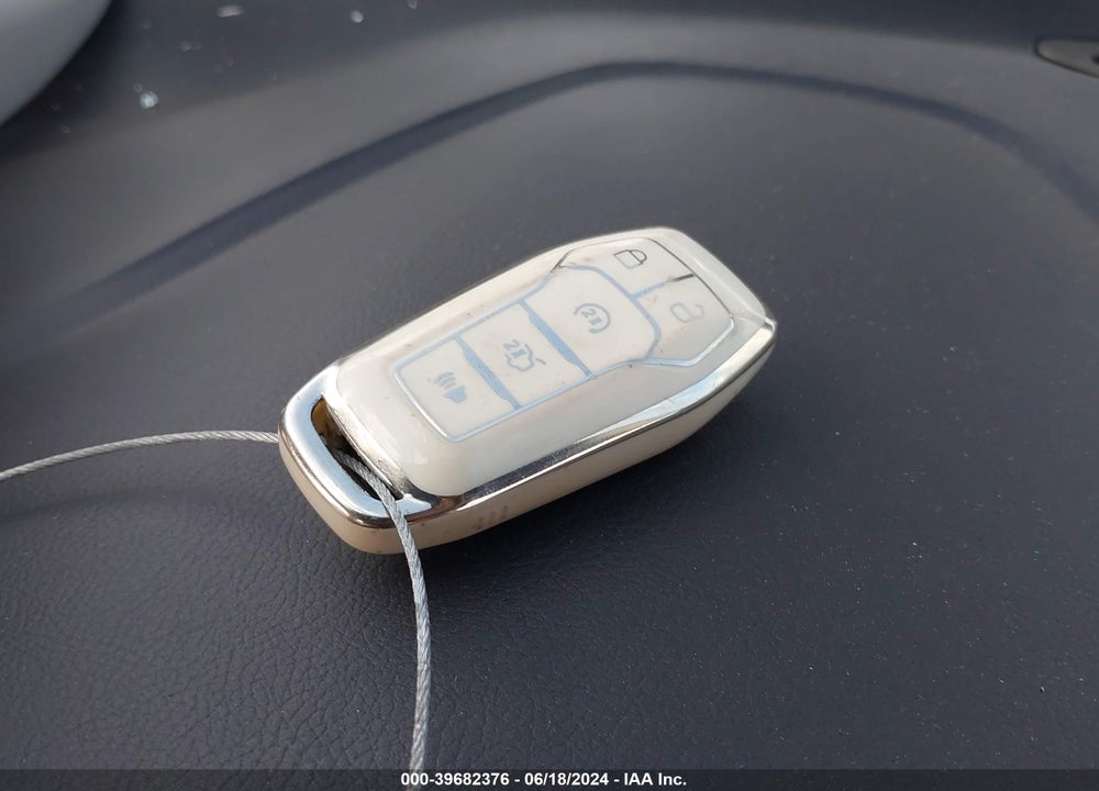 2016 FORD FUSION TITANIUM VIN: 3FA6P0K93GR185470