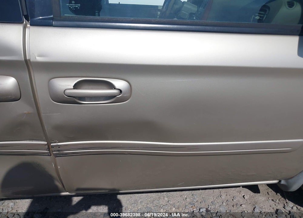 2005 CHRYSLER TOWN & COUNTRY LX VIN: 2C4GP44RX5R597195