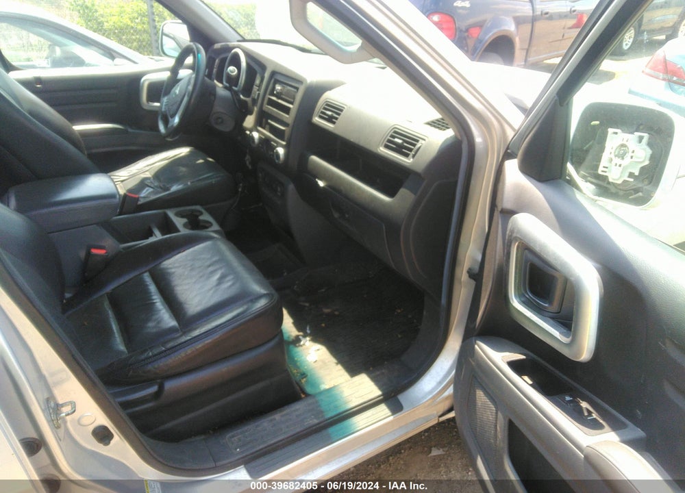 2006 HONDA RIDGELINE RTL VIN: 2HJYK16516H550104