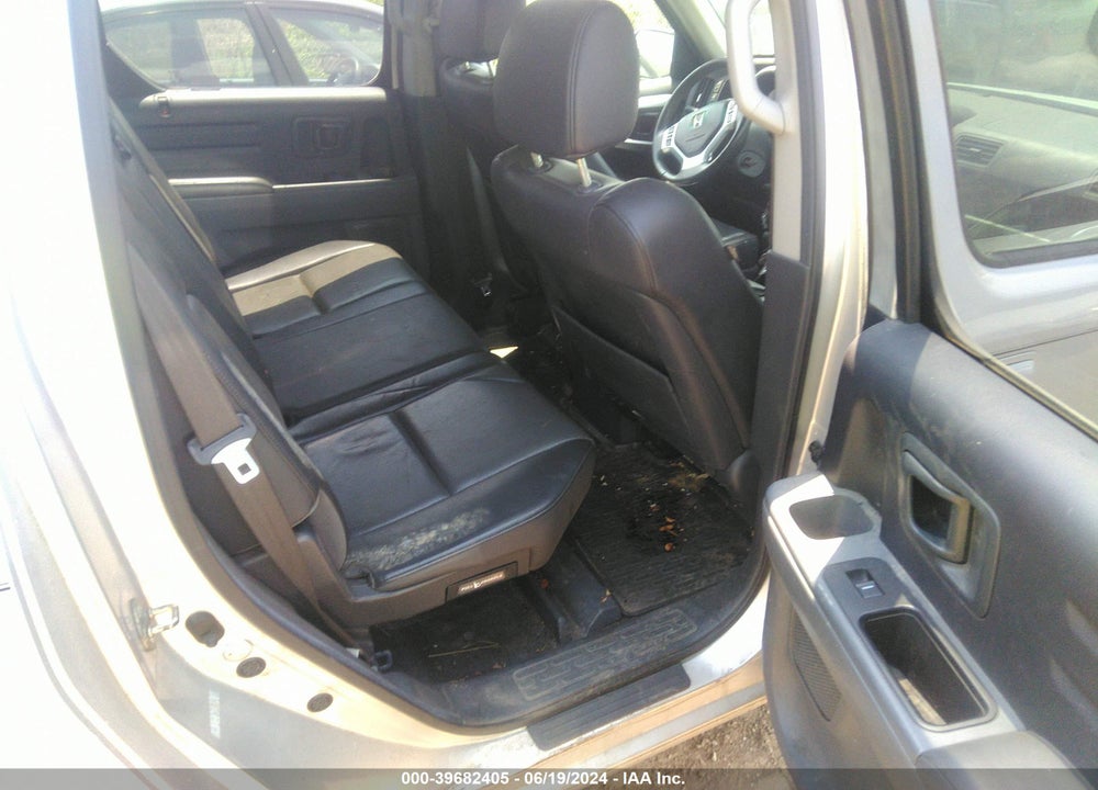 2006 HONDA RIDGELINE RTL VIN: 2HJYK16516H550104