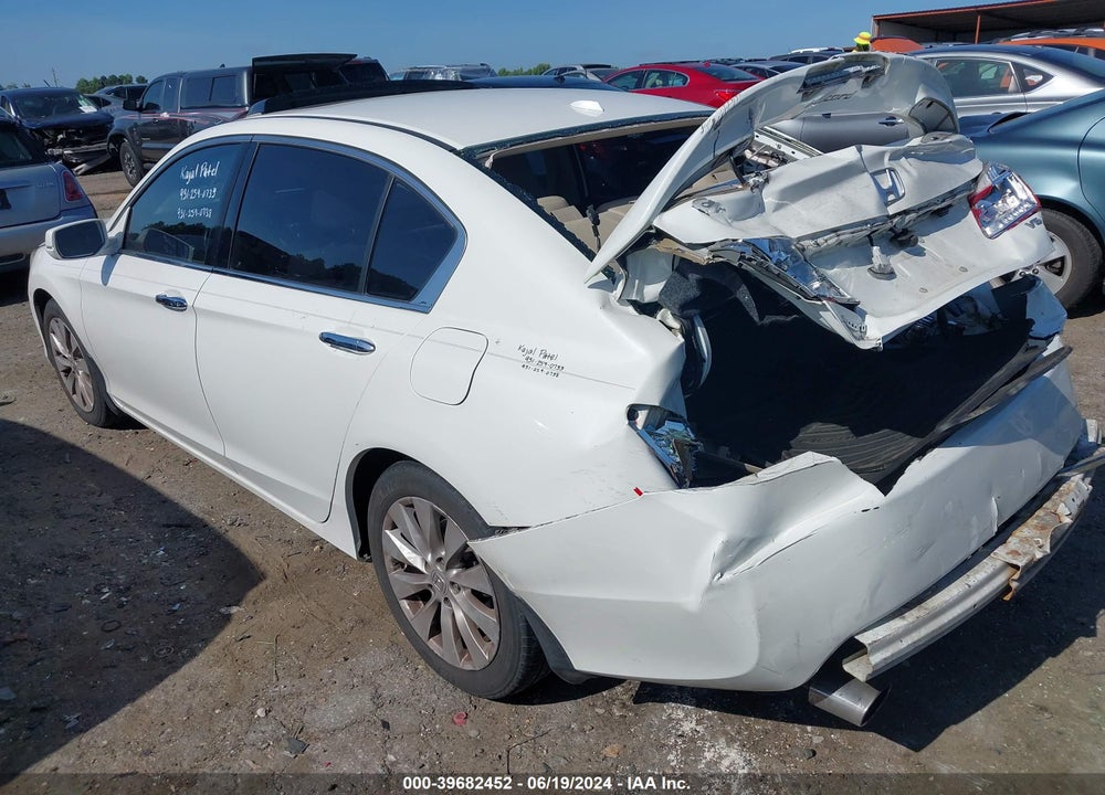2013 HONDA ACCORD VIN: 1HGCR3F88DA044864