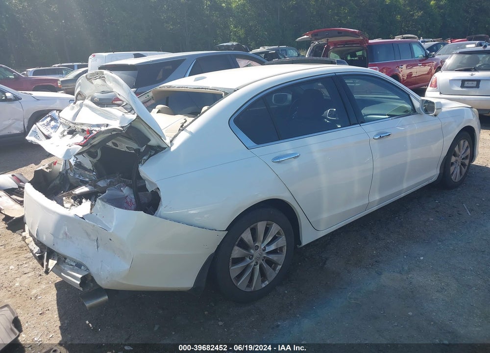 2013 HONDA ACCORD VIN: 1HGCR3F88DA044864