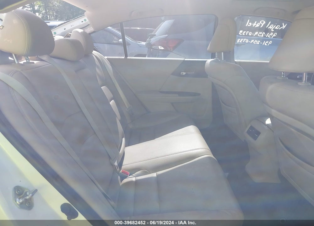 2013 HONDA ACCORD VIN: 1HGCR3F88DA044864