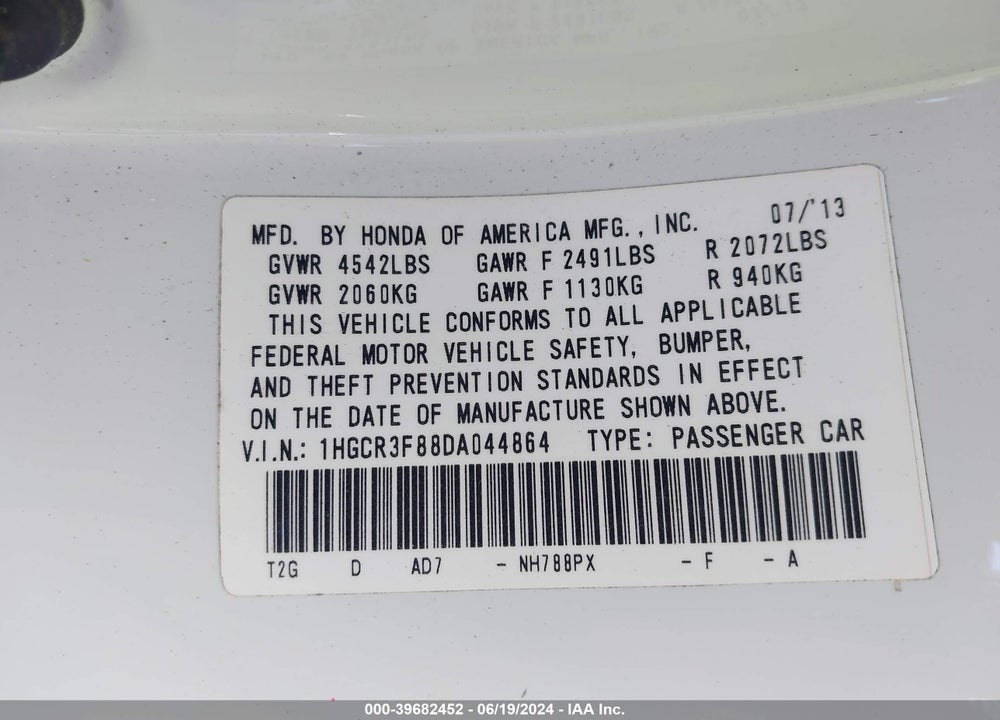 2013 HONDA ACCORD VIN: 1HGCR3F88DA044864