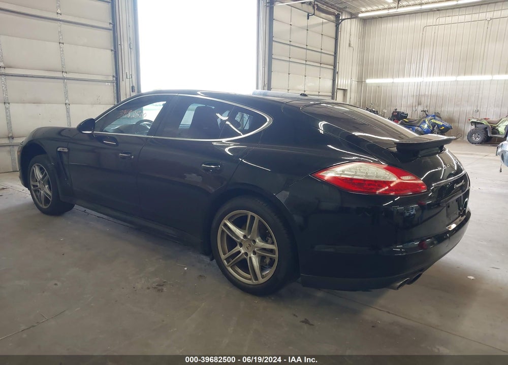 2012 PORSCHE PANAMERA 4S VIN: WP0AB2A77CL062181