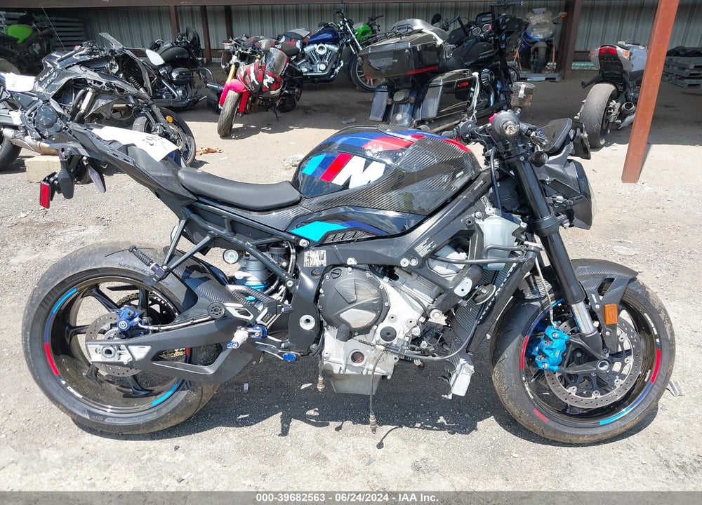 2023 BMW M 1000 R VIN: WB10E8302P6G94869