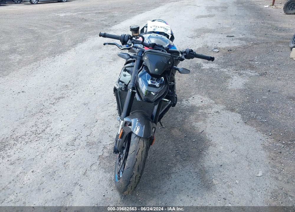 2023 BMW M 1000 R VIN: WB10E8302P6G94869
