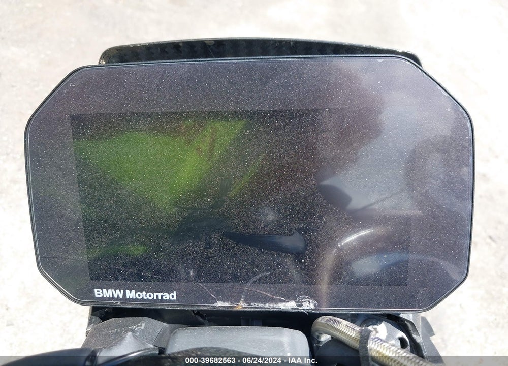 2023 BMW M 1000 R VIN: WB10E8302P6G94869