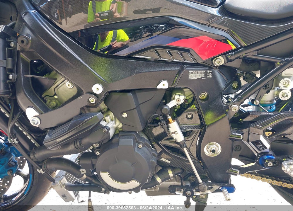 2023 BMW M 1000 R VIN: WB10E8302P6G94869