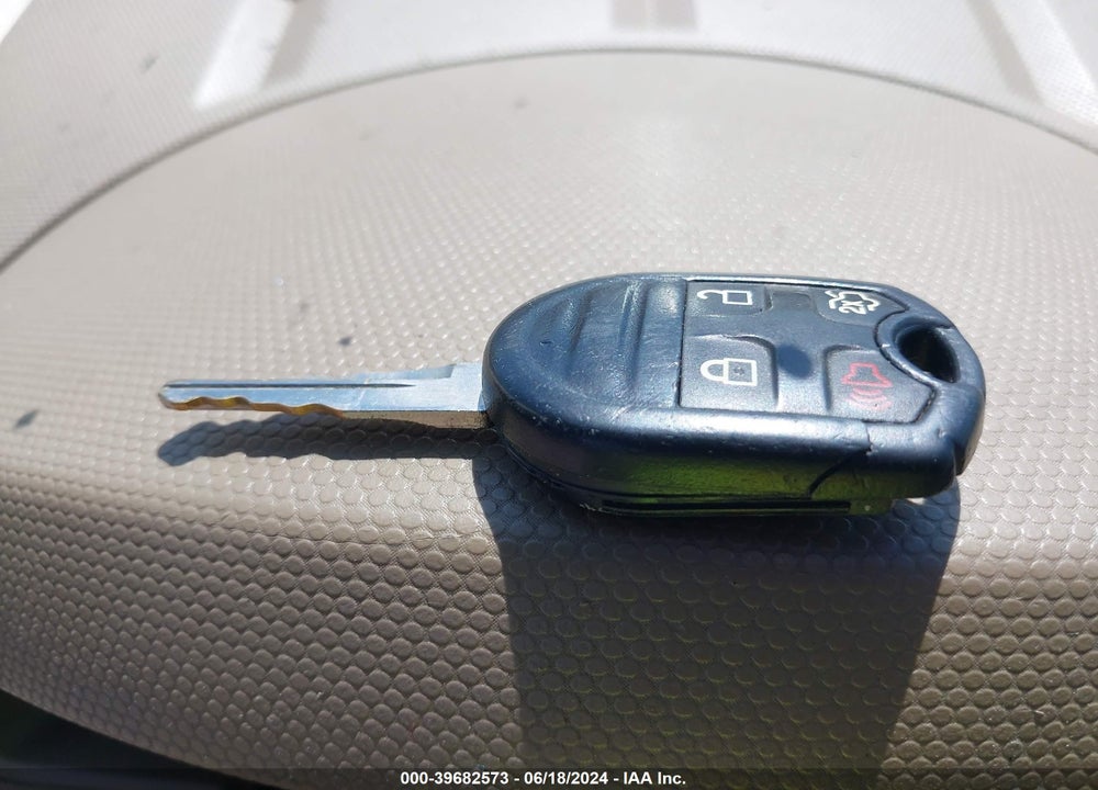 2009 FORD ESCAPE LIMITED VIN: 1FMCU04G29KC30371