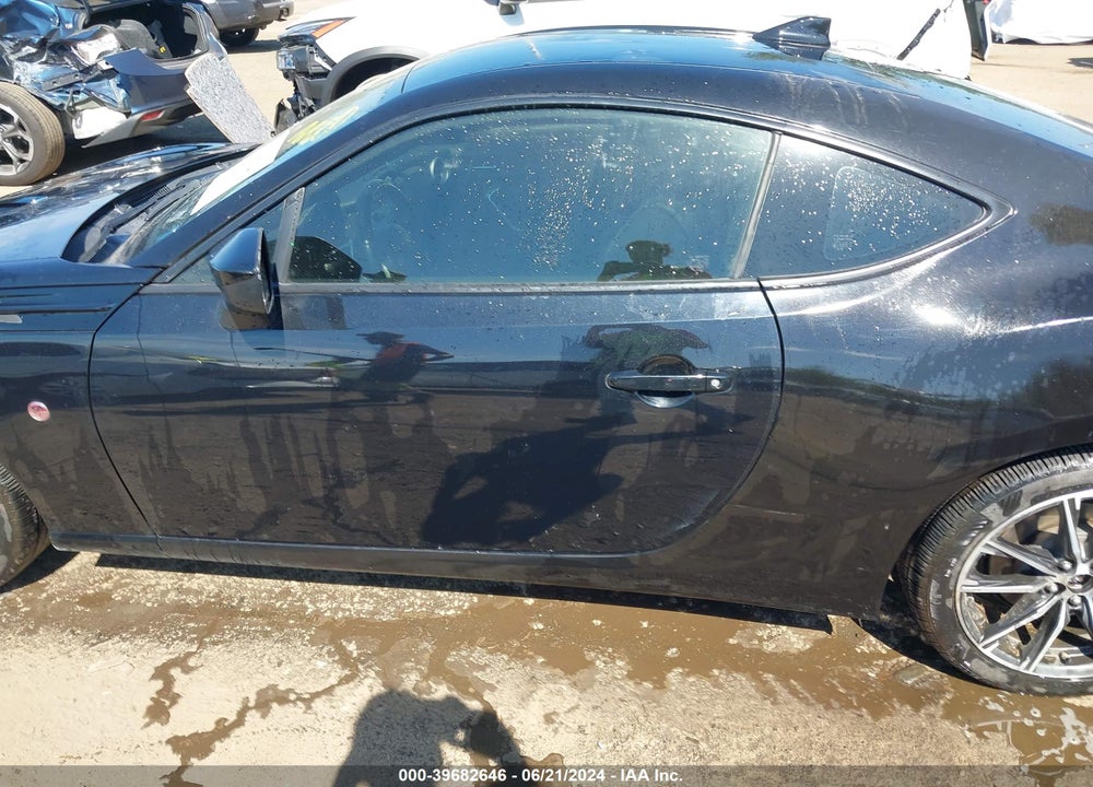 2017 TOYOTA 86 VIN: JF1ZNAA12H8710770