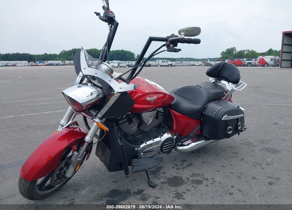 2011 VICTORY MOTORCYCLES CROSS ROADS STANDARD VIN: 5VPBB36N5B3008203
