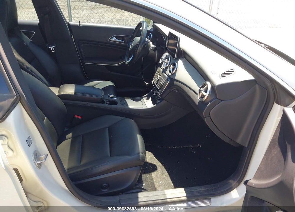 2015 MERCEDES-BENZ CLA 250 4MATIC VIN: WDDSJ4GB8FN177319