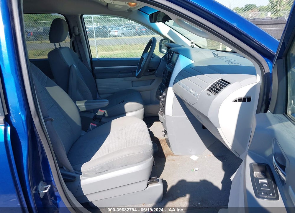 2010 DODGE GRAND CARAVAN SE VIN: 2D4RN4DE4AR144067