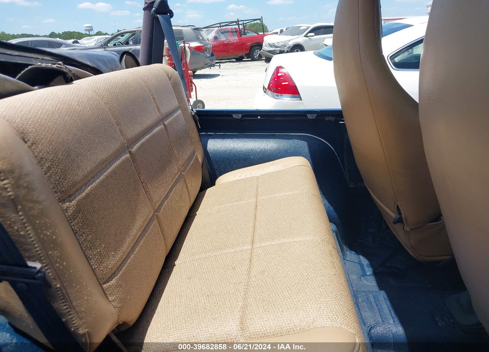 2000 JEEP WRANGLER SE VIN: 1J4FA29P6YP765813