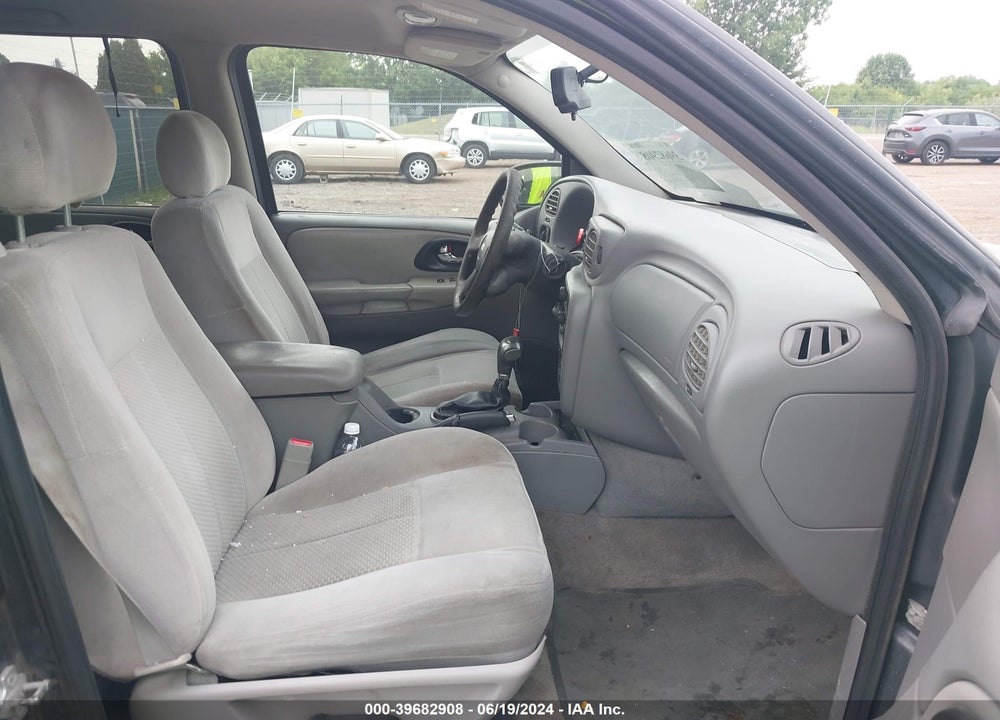 2007 CHEVROLET TRAILBLAZER LS VIN: 1GNDT13S272273250