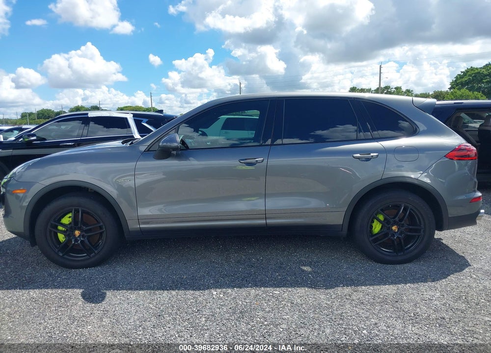 2016 PORSCHE CAYENNE E-HYBRID S VIN: WP1AE2A27GLA60852
