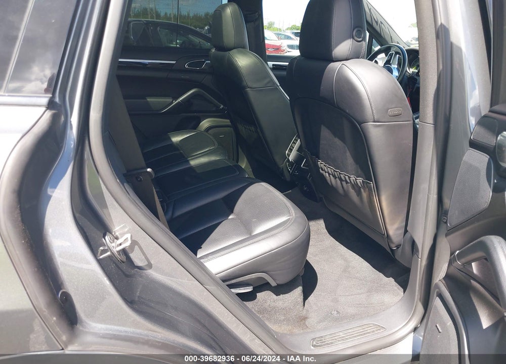 2016 PORSCHE CAYENNE E-HYBRID S VIN: WP1AE2A27GLA60852