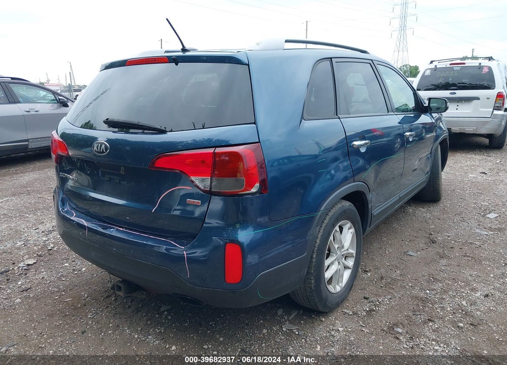 2014 KIA SORENTO LX VIN: 5XYKT3A61EG455767