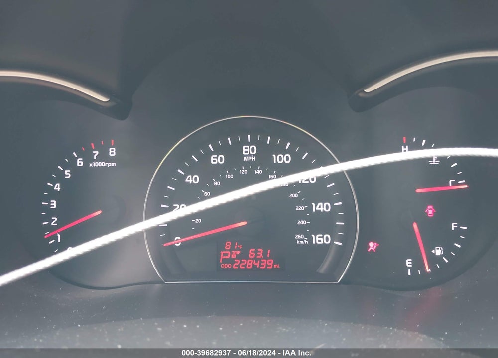 2014 KIA SORENTO LX VIN: 5XYKT3A61EG455767