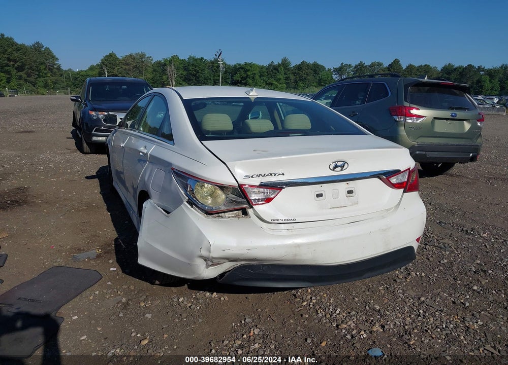 2014 HYUNDAI SONATA GLS VIN: 5NPEB4AC7EH930231