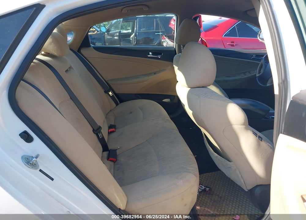 2014 HYUNDAI SONATA GLS VIN: 5NPEB4AC7EH930231