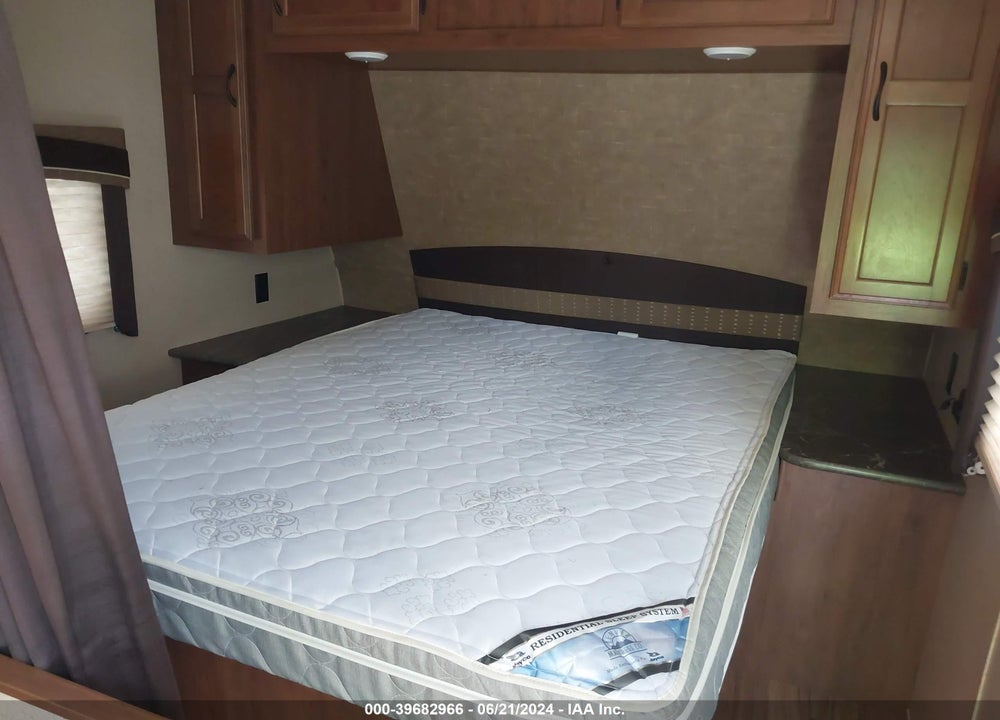 2016 JAYCO OTHER VIN: 1UJBJ0BN0G1T80119