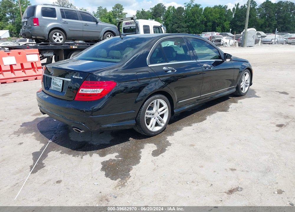 2013 MERCEDES-BENZ C 300 LUXURY 4MATIC/SPORT 4MATIC VIN: WDDGF8ABXDG042576