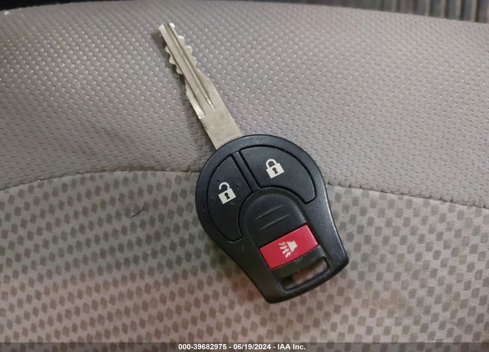 2012 NISSAN ROGUE S VIN: JN8AS5MV3CW711876