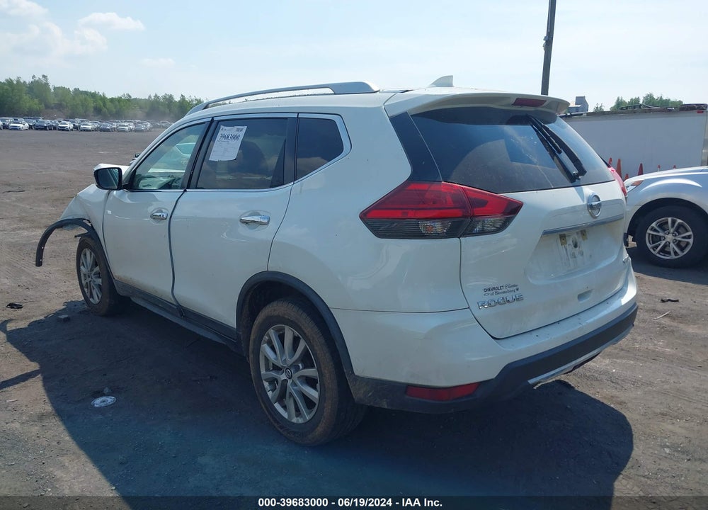2017 NISSAN ROGUE VIN: KNMAT2MV8HP584776