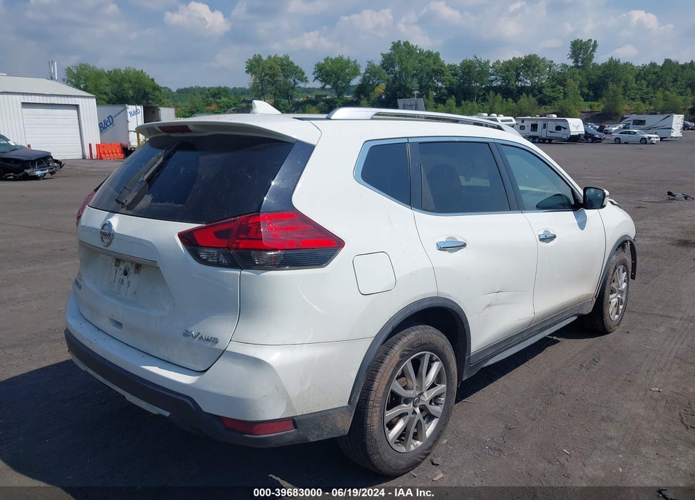 2017 NISSAN ROGUE VIN: KNMAT2MV8HP584776