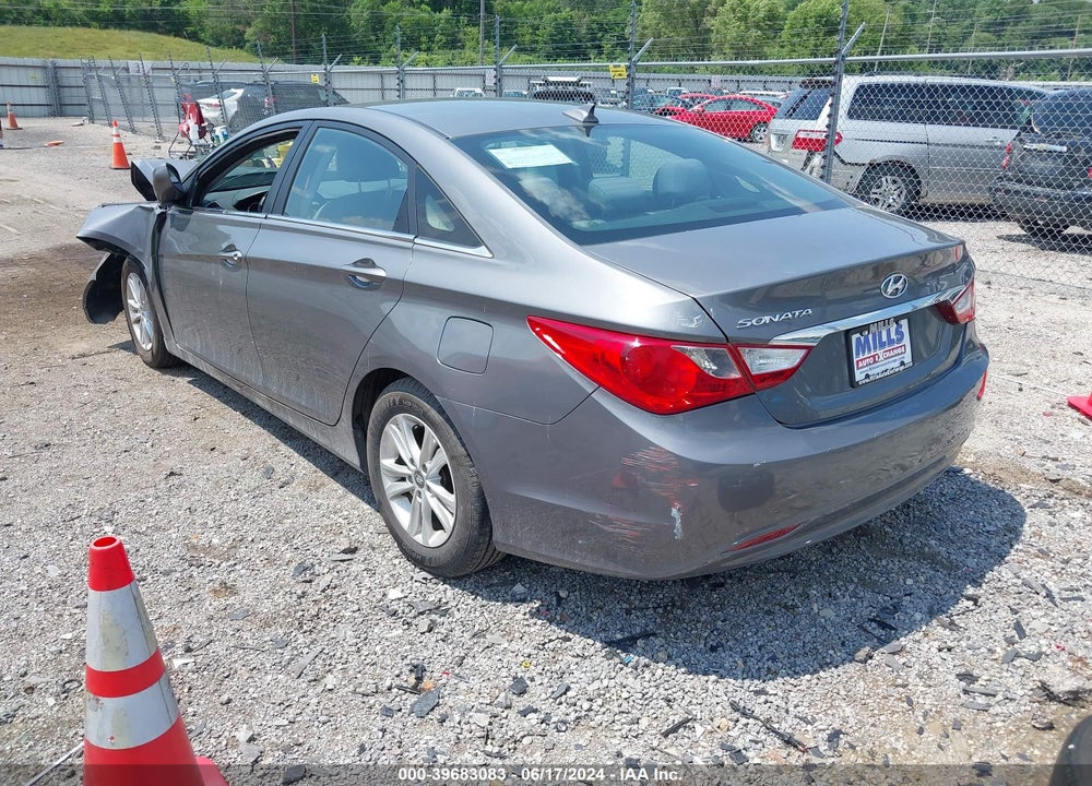 2013 HYUNDAI SONATA GLS VIN: 5NPEB4AC2DH762576