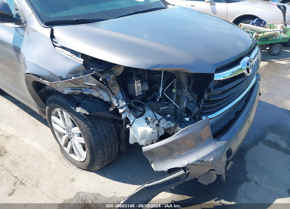 2016 TOYOTA HIGHLANDER LE VIN: 5TDZARFHXGS019121