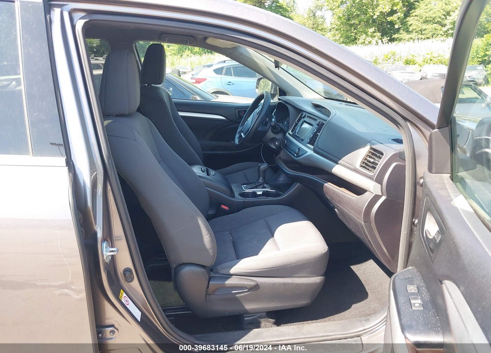 2016 TOYOTA HIGHLANDER LE VIN: 5TDZARFHXGS019121