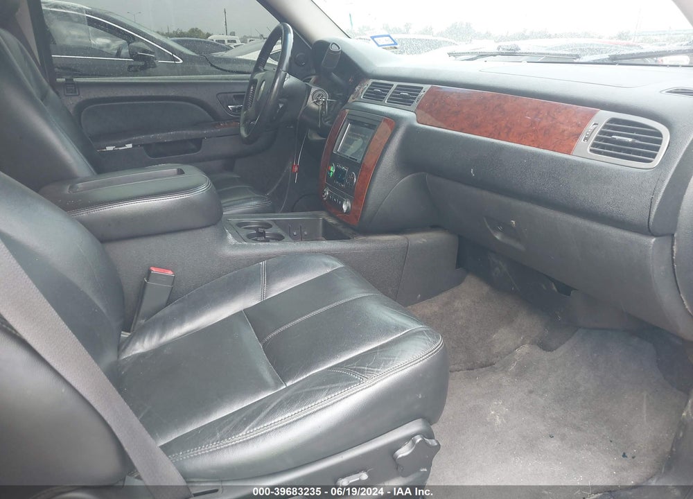 2011 CHEVROLET TAHOE LT VIN: 1GNSCBE08BR154756