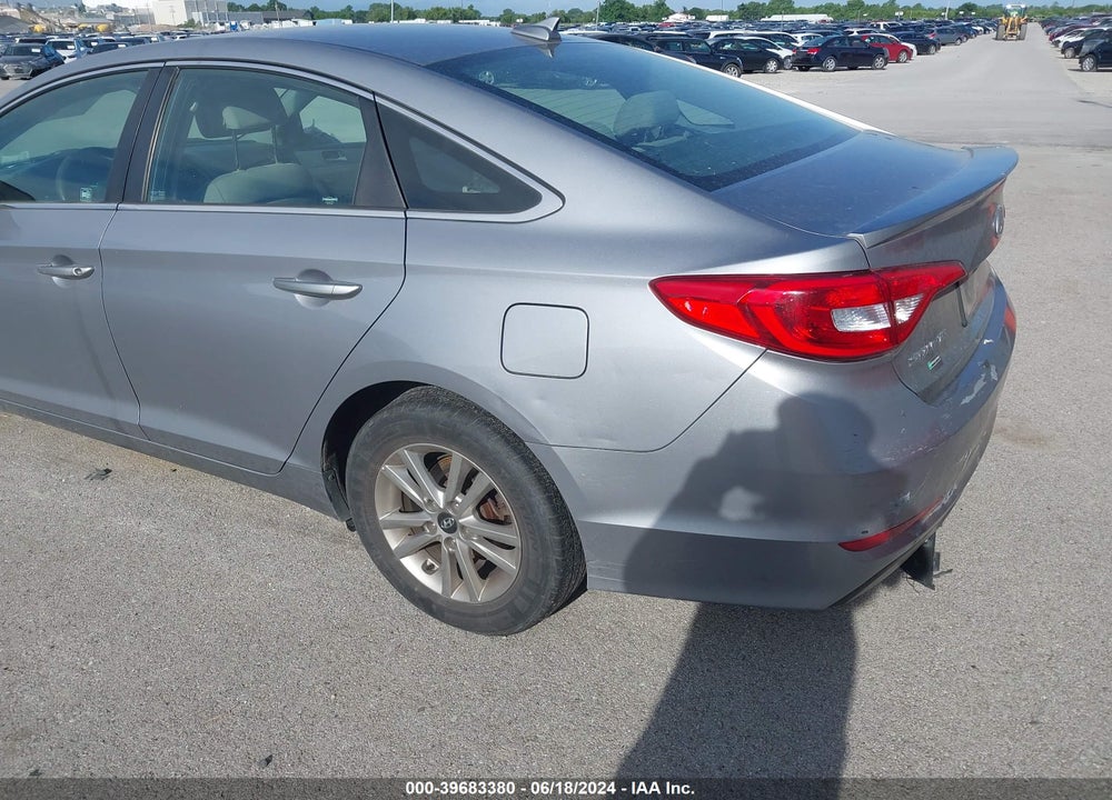 2017 HYUNDAI SONATA VIN: 5NPE24AF8HH533772