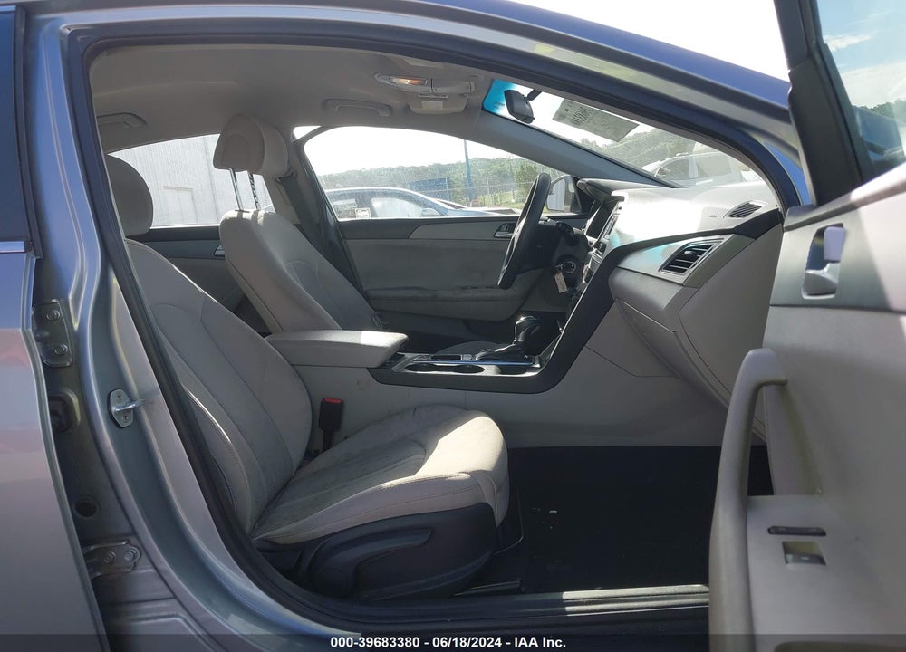 2017 HYUNDAI SONATA VIN: 5NPE24AF8HH533772
