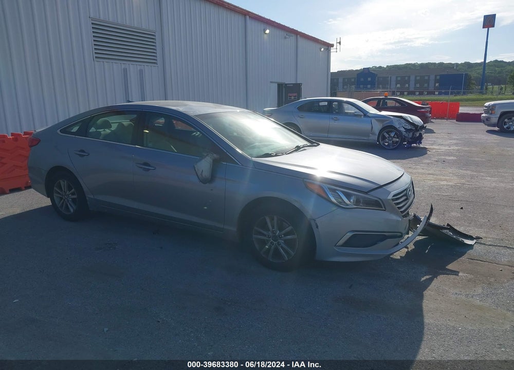 2017 HYUNDAI SONATA VIN: 5NPE24AF8HH533772