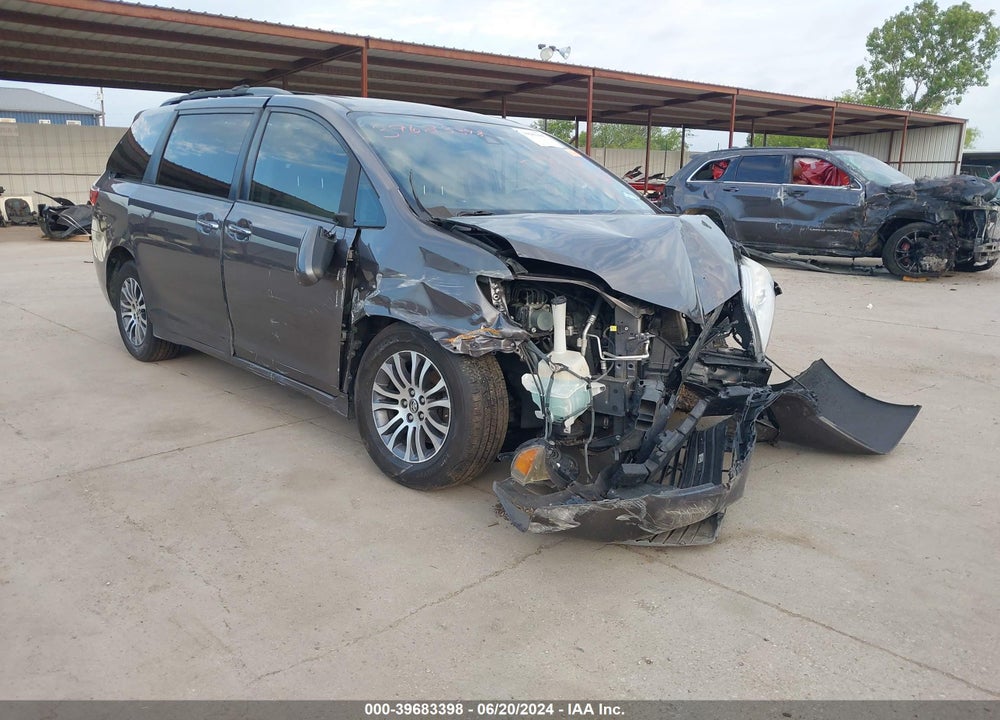 2019 TOYOTA SIENNA XLE 8 PASSENGER VIN: 5TDYZ3DC2KS995993