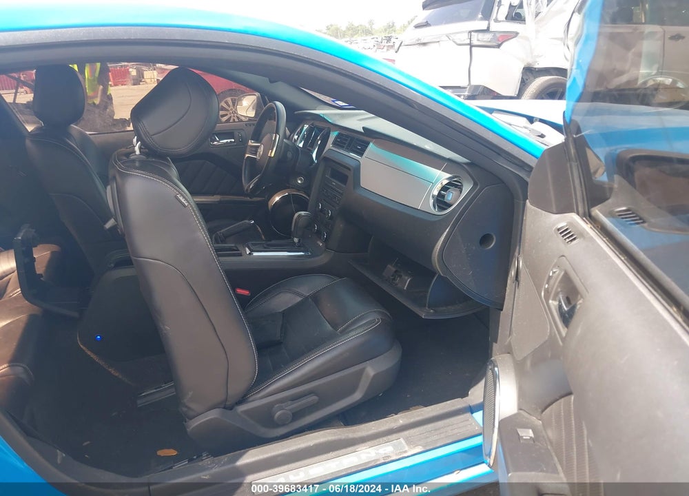 2014 FORD MUSTANG V6 PREMIUM VIN: 1ZVBP8AM4E5224223