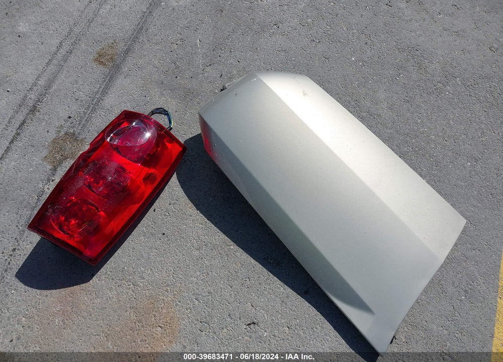2010 GMC YUKON XL 1500 SLT VIN: 1GKUCKE08AR188006