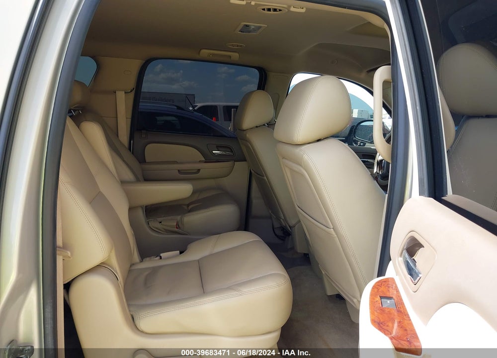 2010 GMC YUKON XL 1500 SLT VIN: 1GKUCKE08AR188006