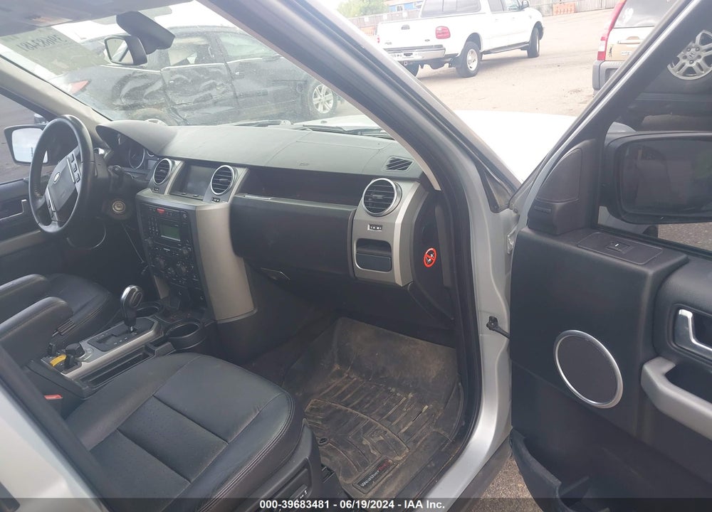 2008 LAND ROVER LR3 V8 SE VIN: SALAE254X8A442313