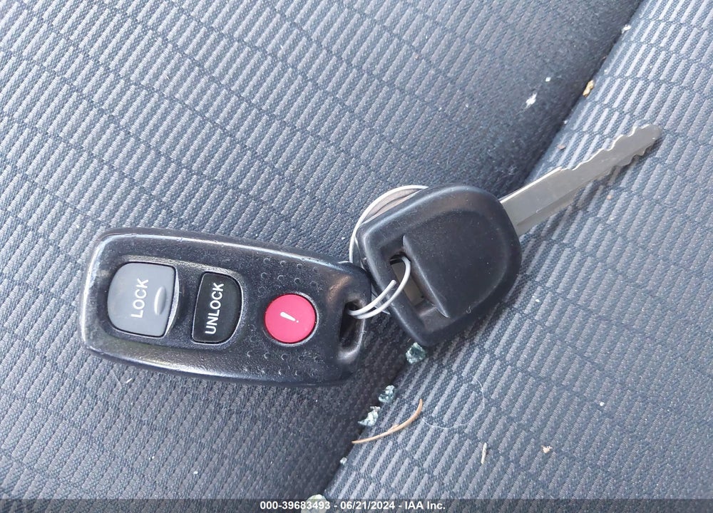 2008 MAZDA 3 I VIN: JM1BK12F581810997