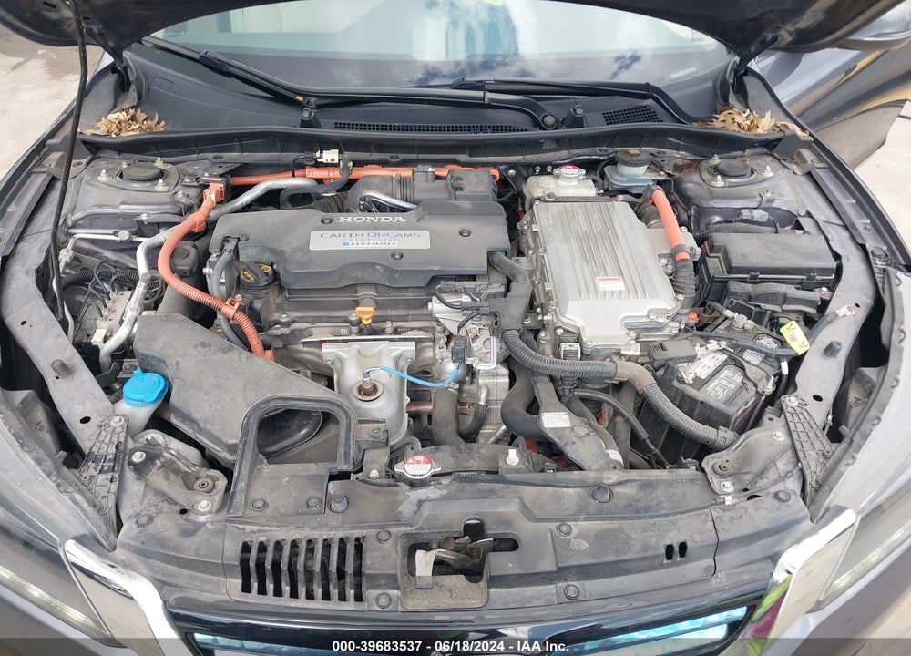 2015 HONDA ACCORD HYBRID VIN: 1HGCR6F30FA007106